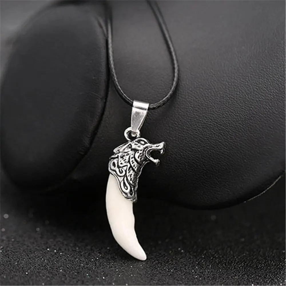 Collier dent de loup